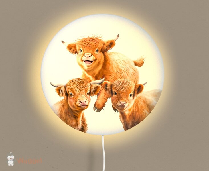 Wandlamp rond Schotse hooglanders