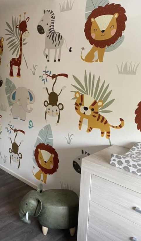 Beeldhouwer Ritueel Munching Behang safari baby en kinderkamer decoratie - Waggel® en vriendjes